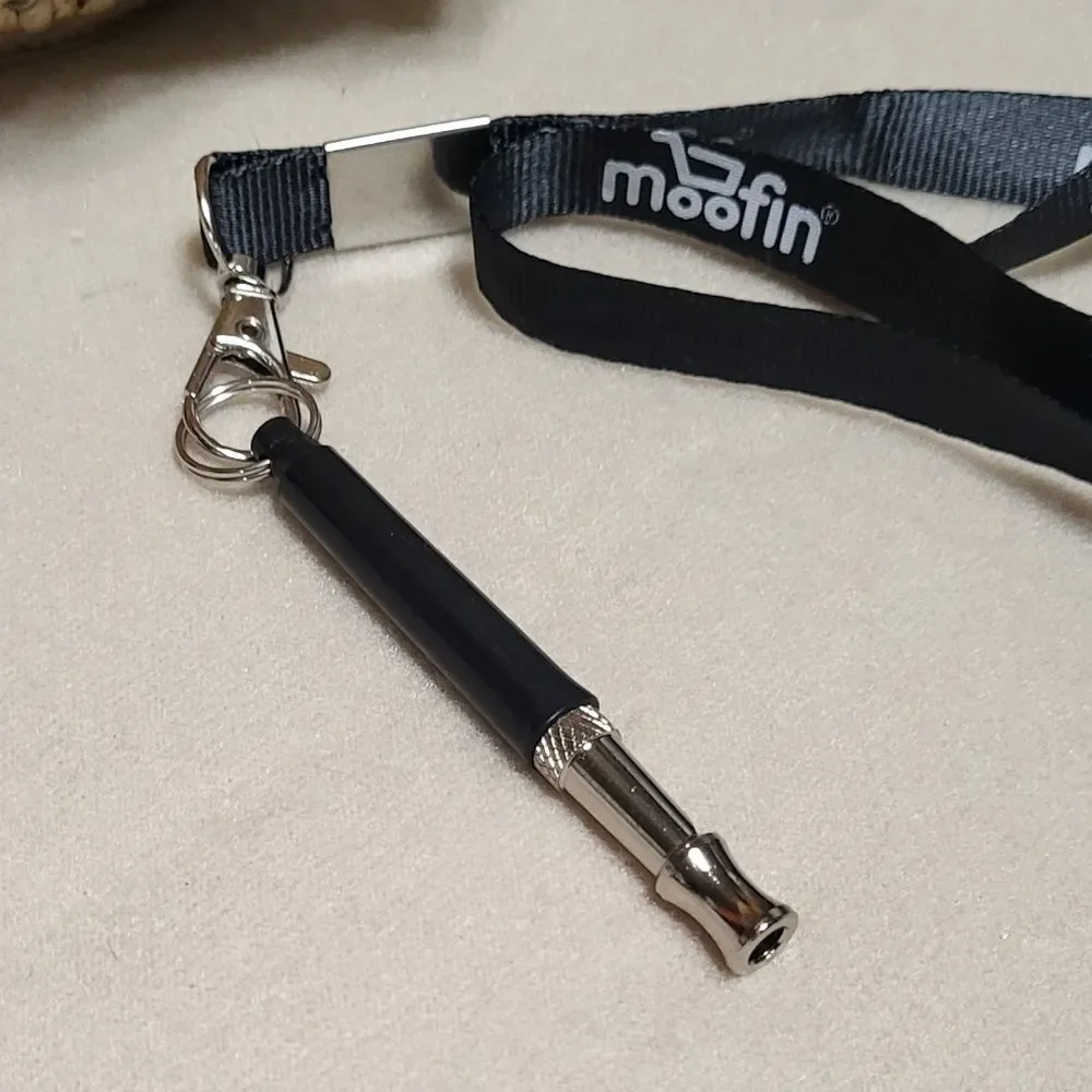 Moofin NWOT Silent Ultrasonic Sound Obedience Dog No Barking Training Whistle 🐈